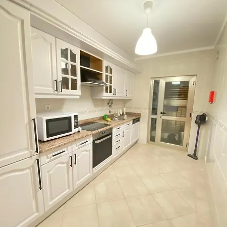 T2 To 8 Min Of Da Rocha Apartment