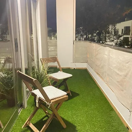 Daire T2 To 8 Min Of Da Rocha *