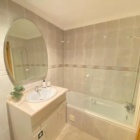 T2 To 8 Min Of Da Rocha Lägenhet